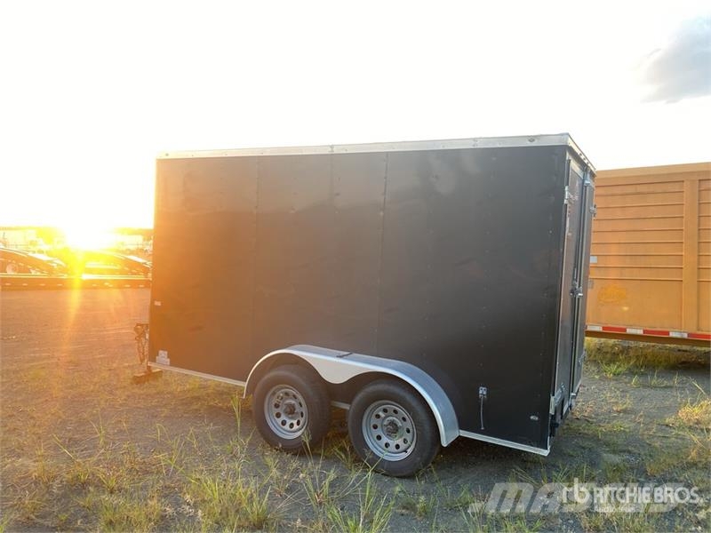  Silverline 12 ft T/A Enclosed Trailer Прицепы-фургоны