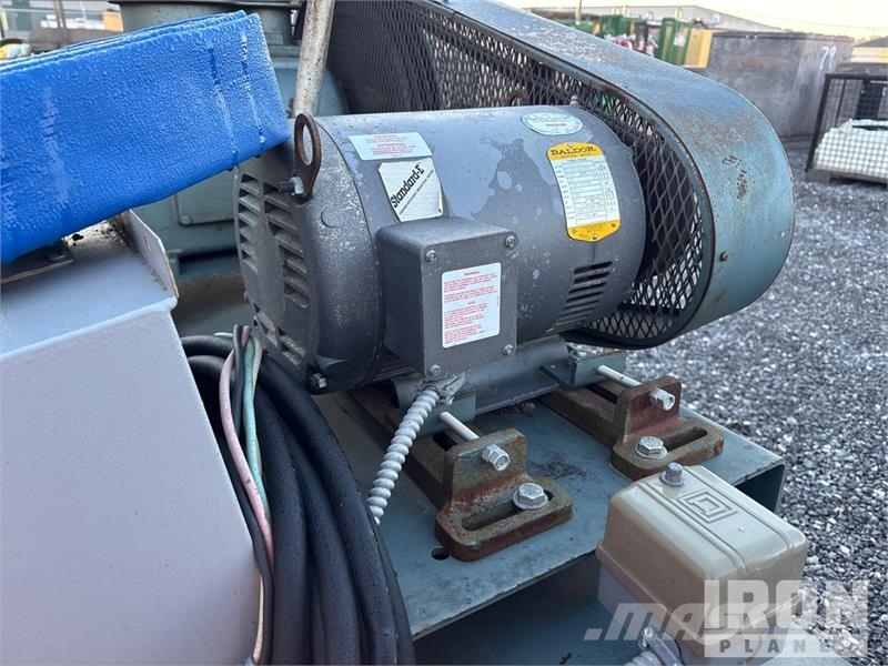 Skid-Mounted Electric 120 gal Air Compressor Kompressoren