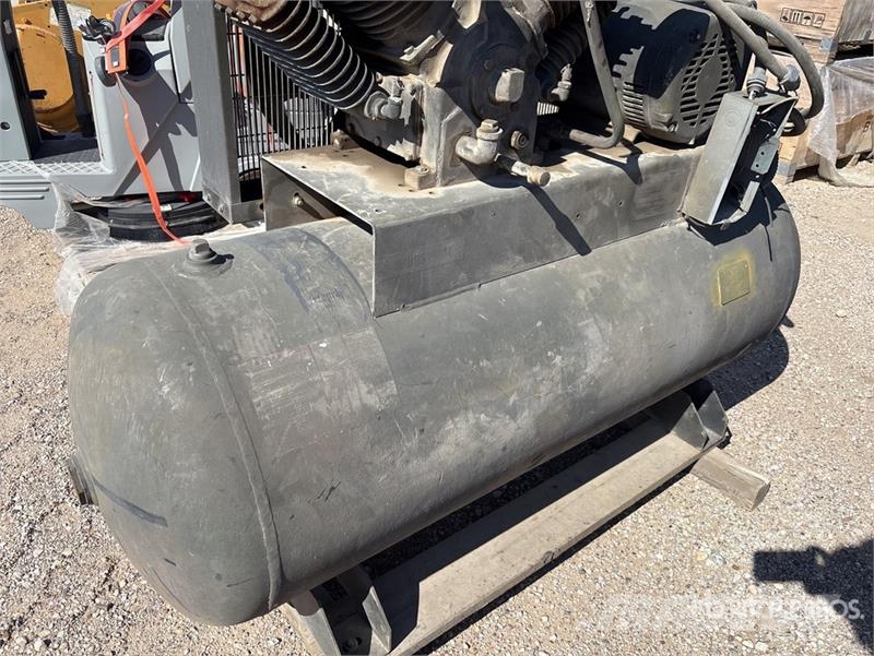 Skid-Mounted Electric Air Compressor (Inoperable) Compresoras