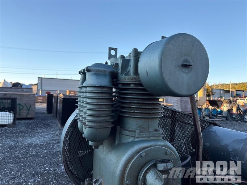 Skid-Mounted Electric 120 gal Air Compressor Kompressoren