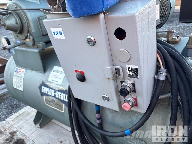 Skid-Mounted Electric 120 gal Air Compressor Kompressoren