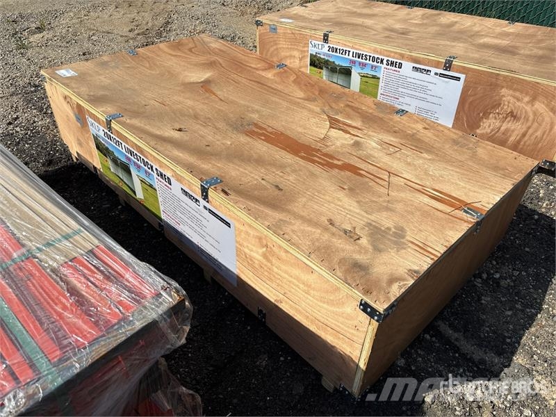 SKLP SK-S2012 12 ft x 20 ft Livestock Shelter (Unu Інше тваринницьке обладнання