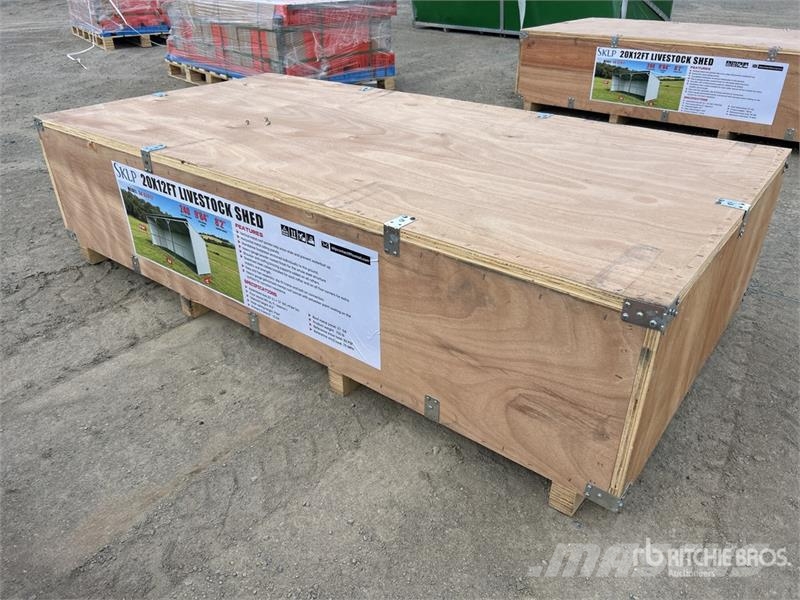  SKLP SK-S2012 12 ft x 20 ft Livestock Shelter (Unu Drugi strojevi za stoku i dodatna oprema