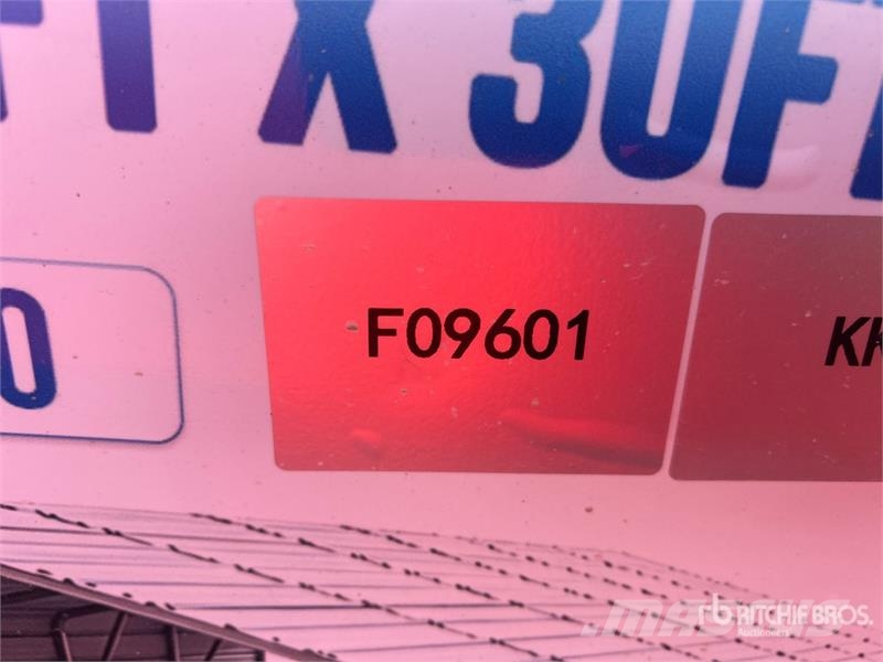 SKLP SK-ZP20 20 ft x 30 ft Carport (Unused) 철골 건물