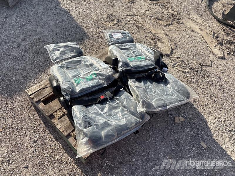 SKLP SK1 Qty of 2 Luxury Equipment Seat (Unused) Andre komponenter