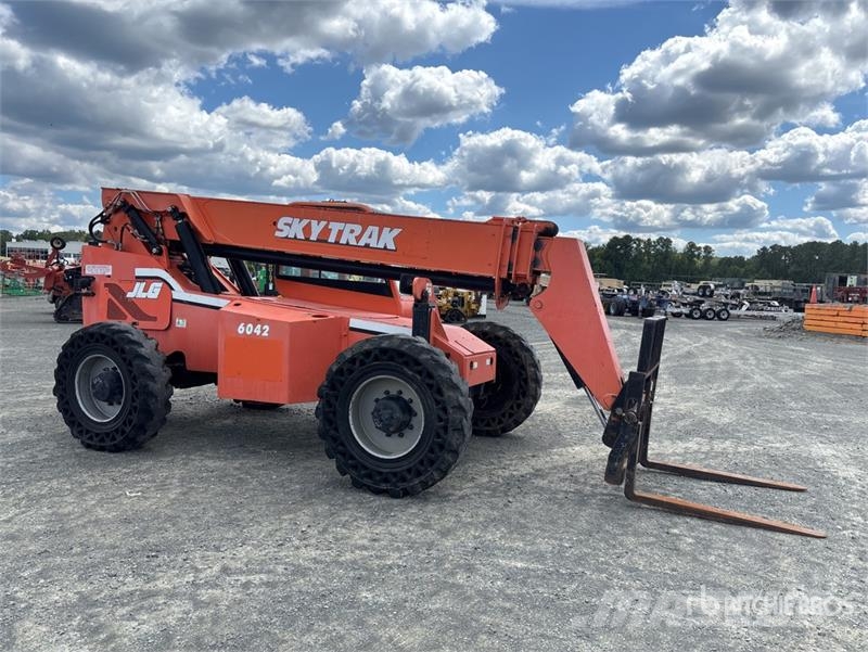 SkyJack 6042 Telehandler Teleskoplader