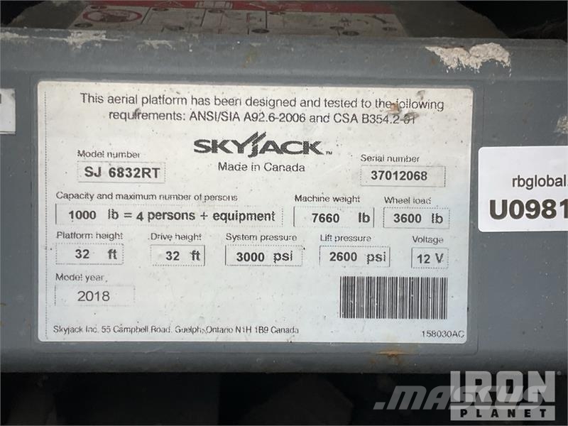 SkyJack 6832RT 4x4 Dual Fuel Scissor Lift Makazaste platforme