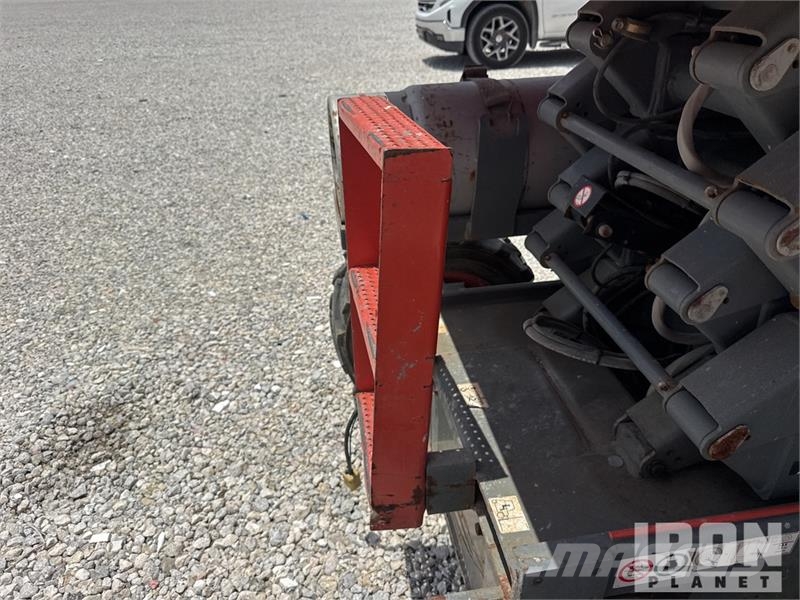 SkyJack 6832RT Electric Scissor Lift Elevadores de tesoura