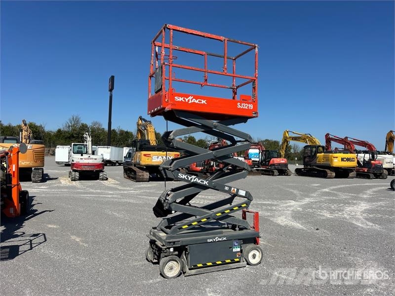 SkyJack SJ 3219 Electric Scissor Lift Scissor lifts