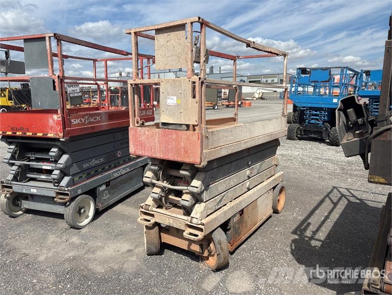 SkyJack SJ 3226 Electric Scissor Lift Šķerveida pacēlāji