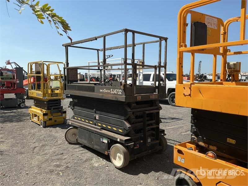 SkyJack SJ 4732 Electric Scissor Lift Scheren-Arbeitsbühnen