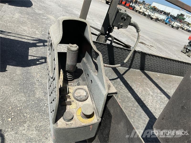 SkyJack SJ 4732 Electric Scissor Lift Scheren-Arbeitsbühnen