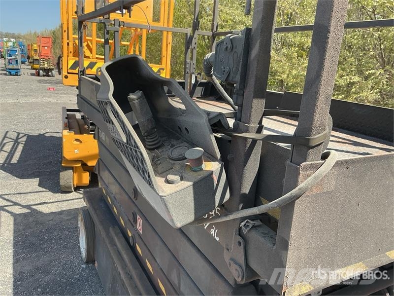 SkyJack SJ 4732 Electric Scissor Lift Scheren-Arbeitsbühnen