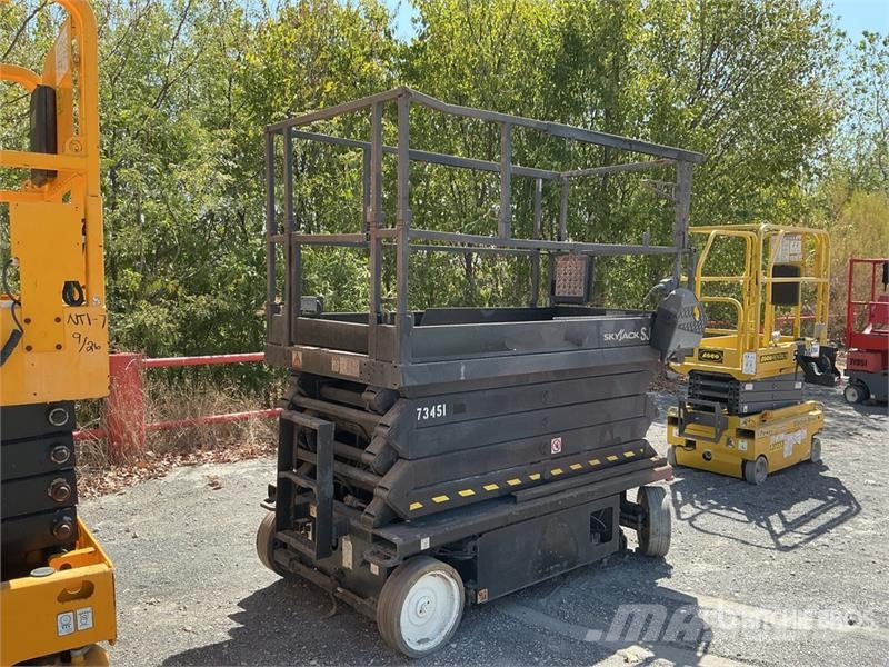 SkyJack SJ 4732 Electric Scissor Lift Scheren-Arbeitsbühnen