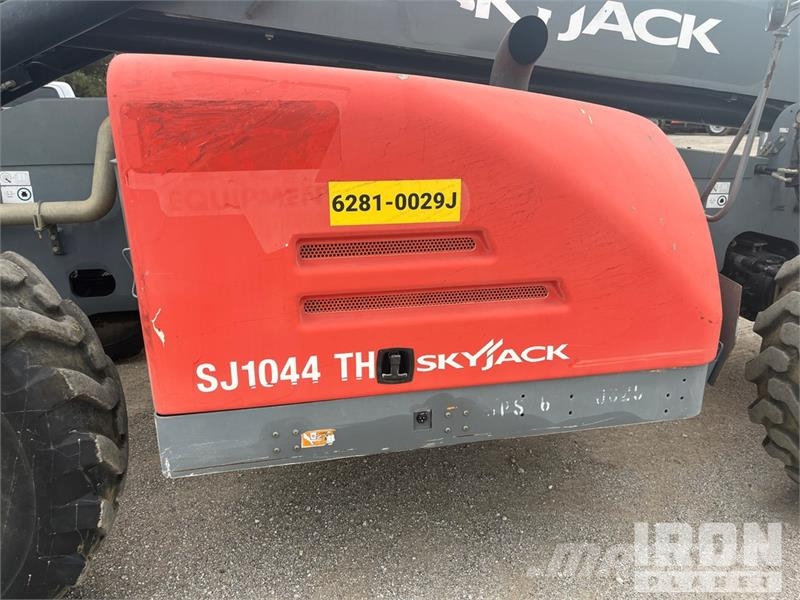 SkyJack SJ1044 TH Telehandler 텔러 핸들러