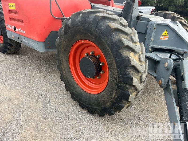 SkyJack SJ1044 TH Telehandler 텔러 핸들러