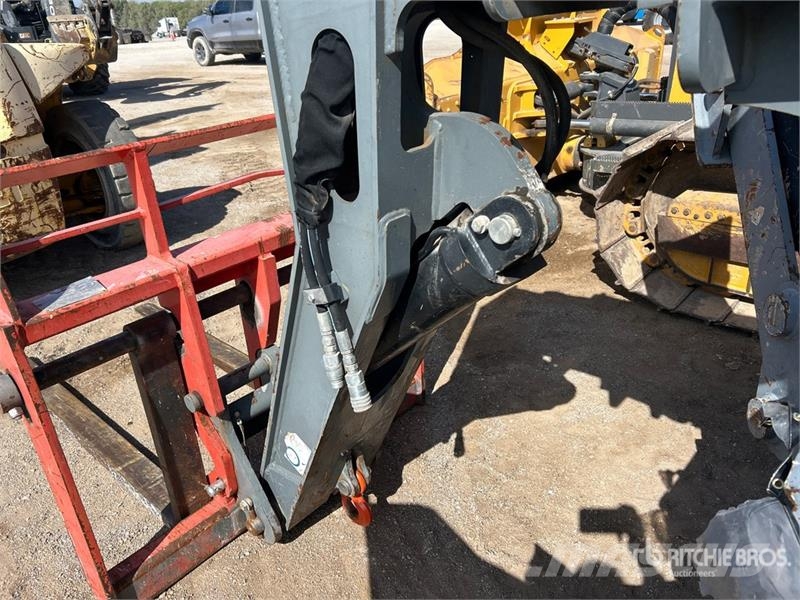 SkyJack SJ1056THS Telehandler Manipuladores telescópicos