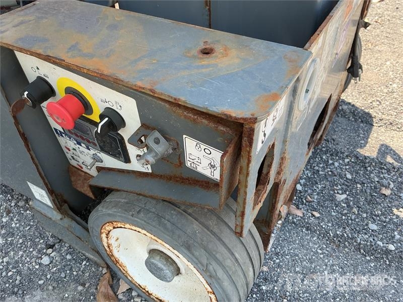 SkyJack SJ20 Vertical Mast Lift Vertikalūs stiebiniai keltuvai