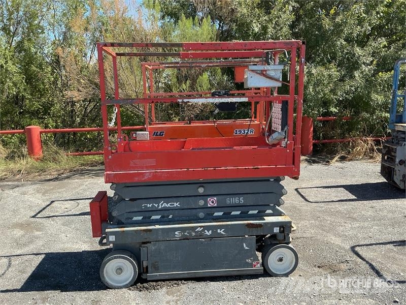 SkyJack SJ3219 Electric Scissor Lift Scissor lifts