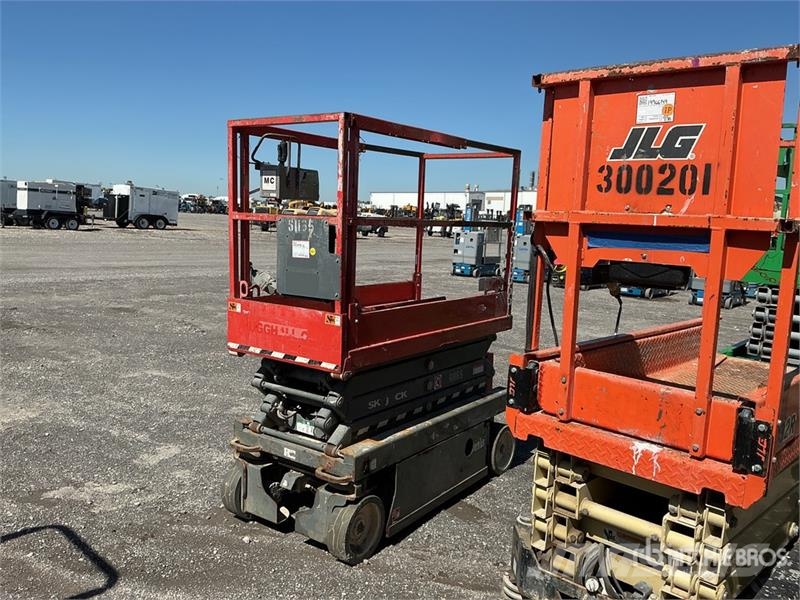 SkyJack SJ3219 Electric Scissor Lift Scissor lifts