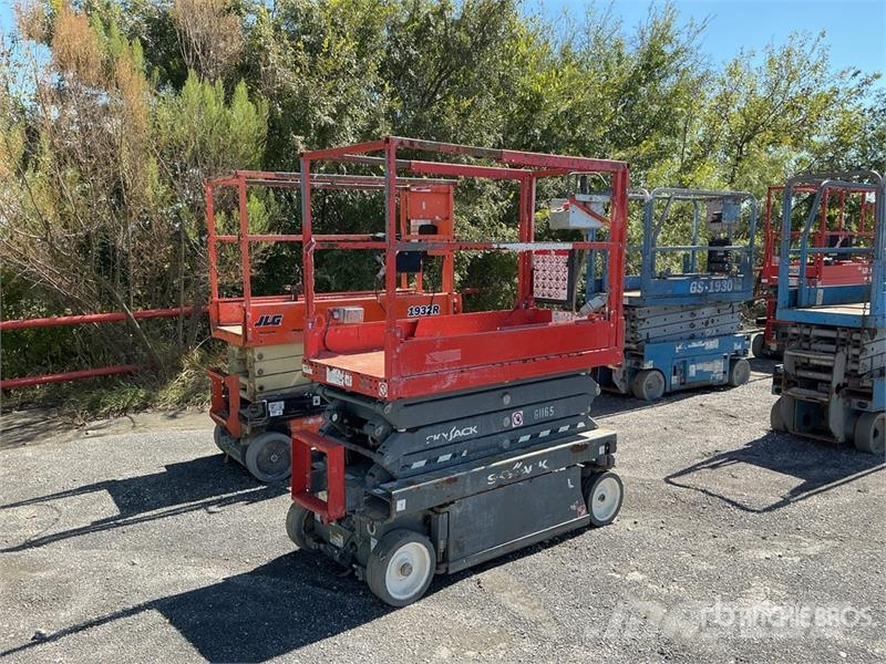 SkyJack SJ3219 Electric Scissor Lift Scissor lifts