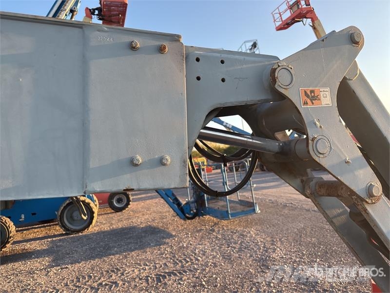 SkyJack SJ45T 4WD Diesel Telescopic Boom Lift Piattaforme a braccio telescopico