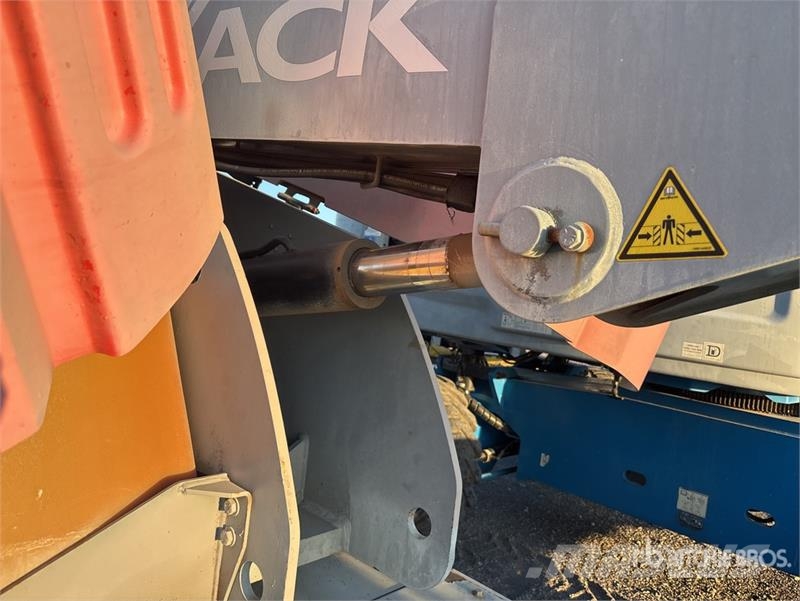 SkyJack SJ45T 4WD Diesel Telescopic Boom Lift Piattaforme a braccio telescopico