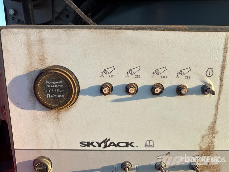 SkyJack SJ45T 4WD Diesel Telescopic Boom Lift Piattaforme a braccio telescopico