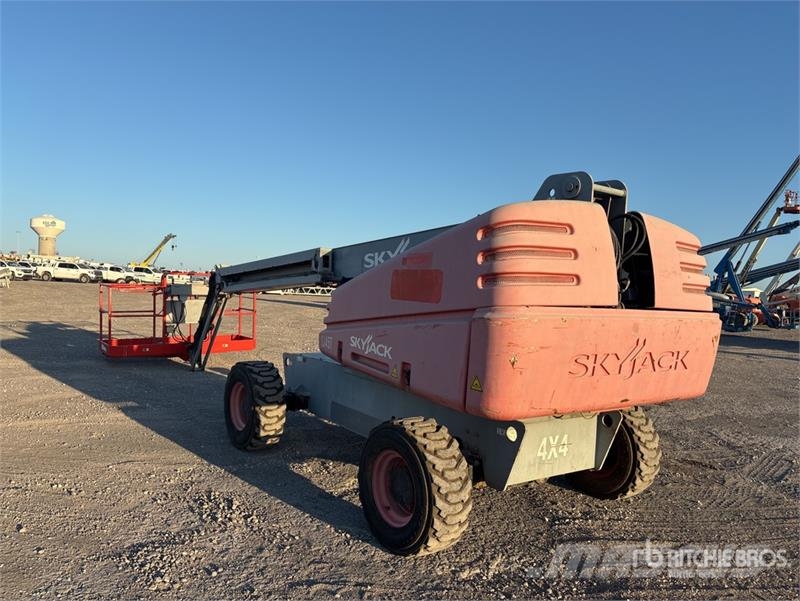 SkyJack SJ45T 4WD Diesel Telescopic Boom Lift Piattaforme a braccio telescopico