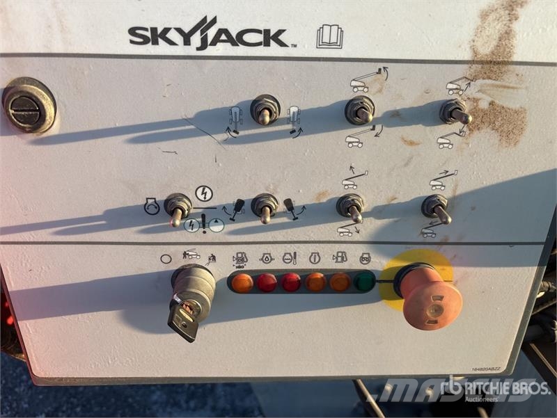 SkyJack SJ45T 4WD Diesel Telescopic Boom Lift Piattaforme a braccio telescopico