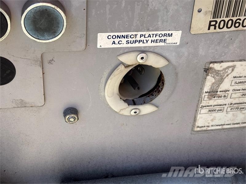 SkyJack SJ4620 رافعات مقصية الشكل