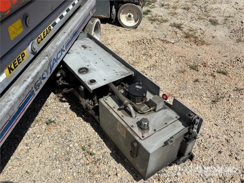 SkyJack SJ4620 رافعات مقصية الشكل