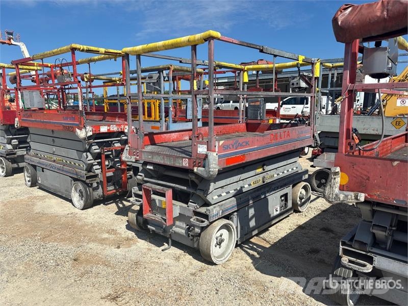 SkyJack SJ4620 رافعات مقصية الشكل