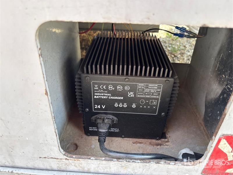 SkyJack SJ4620 رافعات مقصية الشكل