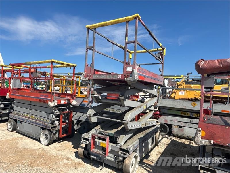 SkyJack SJ4620 رافعات مقصية الشكل