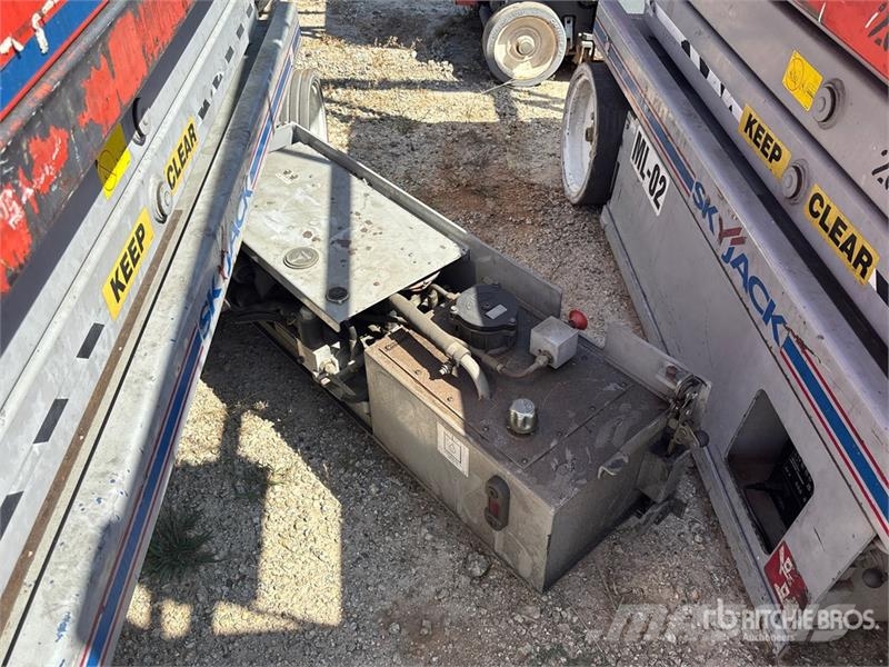 SkyJack SJ4620 رافعات مقصية الشكل