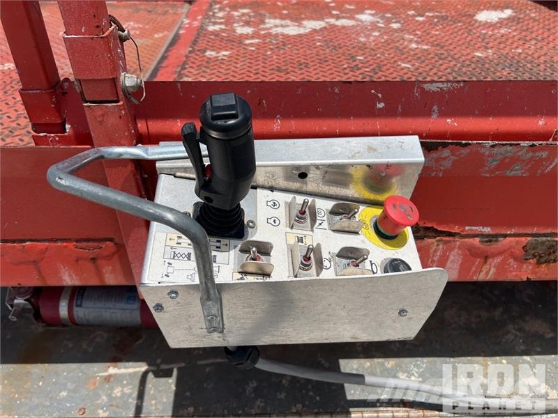 SkyJack SJ6832 RT Makazaste platforme