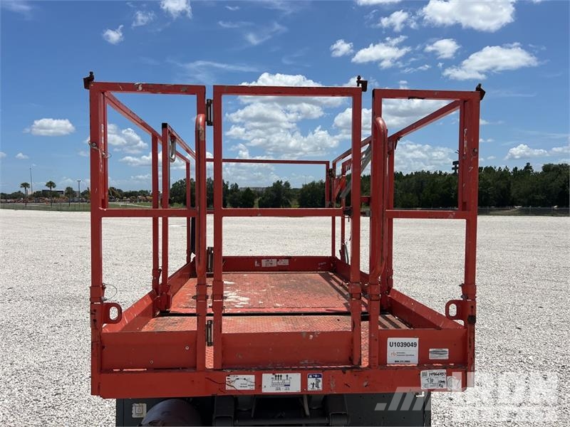SkyJack SJ6832 RT Makazaste platforme