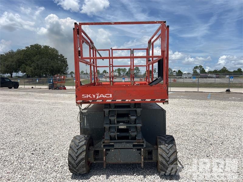 SkyJack SJ6832 RT Makazaste platforme