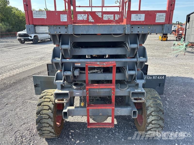 SkyJack SJ7135 Piattaforme a pantografo