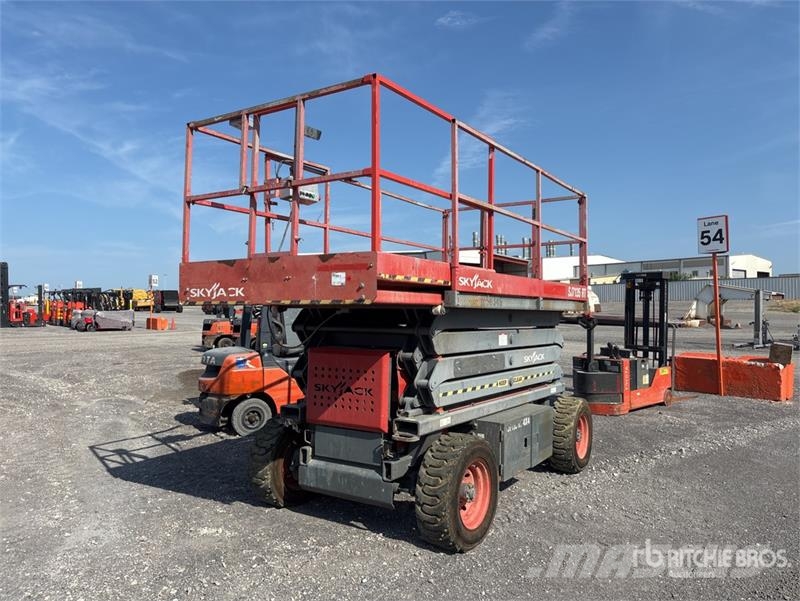SkyJack SJ7135 Piattaforme a pantografo