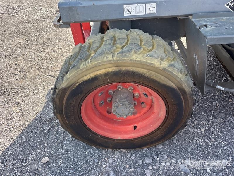 SkyJack SJ7135 Piattaforme a pantografo