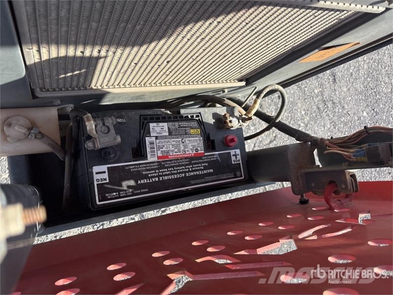 SkyJack SJ7135 Piattaforme a pantografo