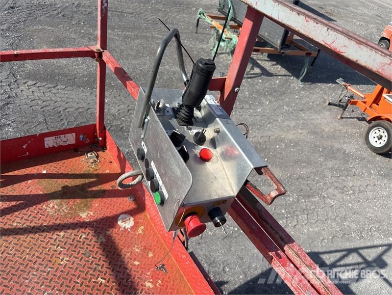 SkyJack SJ7135 Piattaforme a pantografo