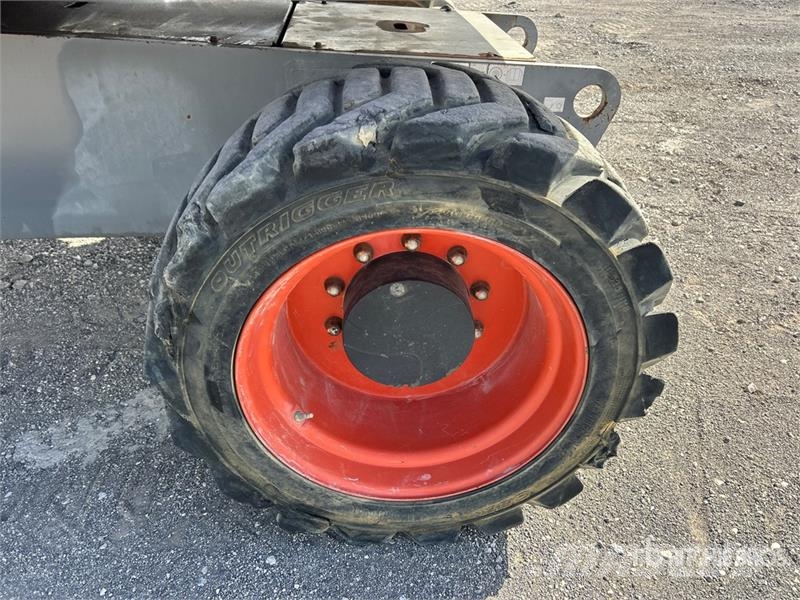 SkyJack SJ82T Telescopic Boom Lift Teleskopbühnen