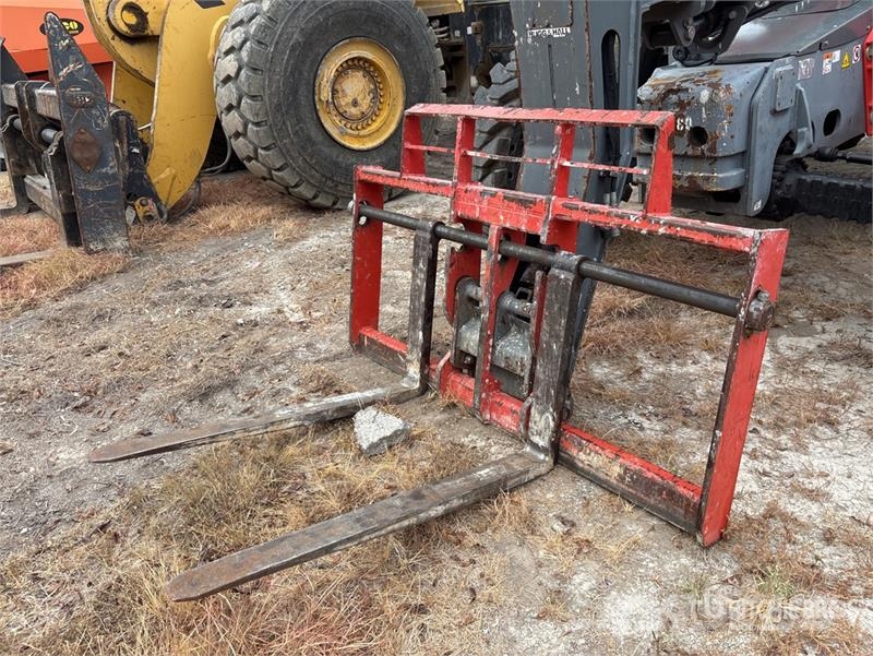 SkyJack SJ843TH Telehandler (Inoperable) مناولات متداخلة