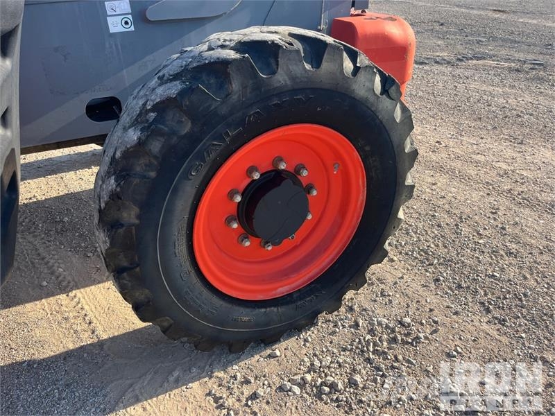 SkyJack SJ843TH Telehandler 텔러 핸들러