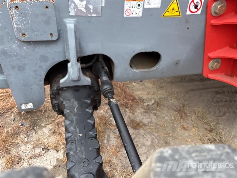 SkyJack SJ843TH Telehandler (Inoperable) مناولات متداخلة