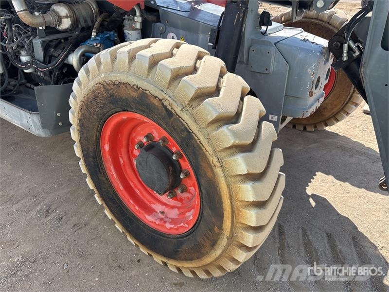 SkyJack SJ843TH Telehandler 텔러 핸들러