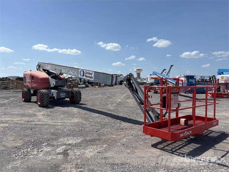 SkyJack SJ86T 4WD Diesel Telescopic Boom Lift Telescopic boom lifts